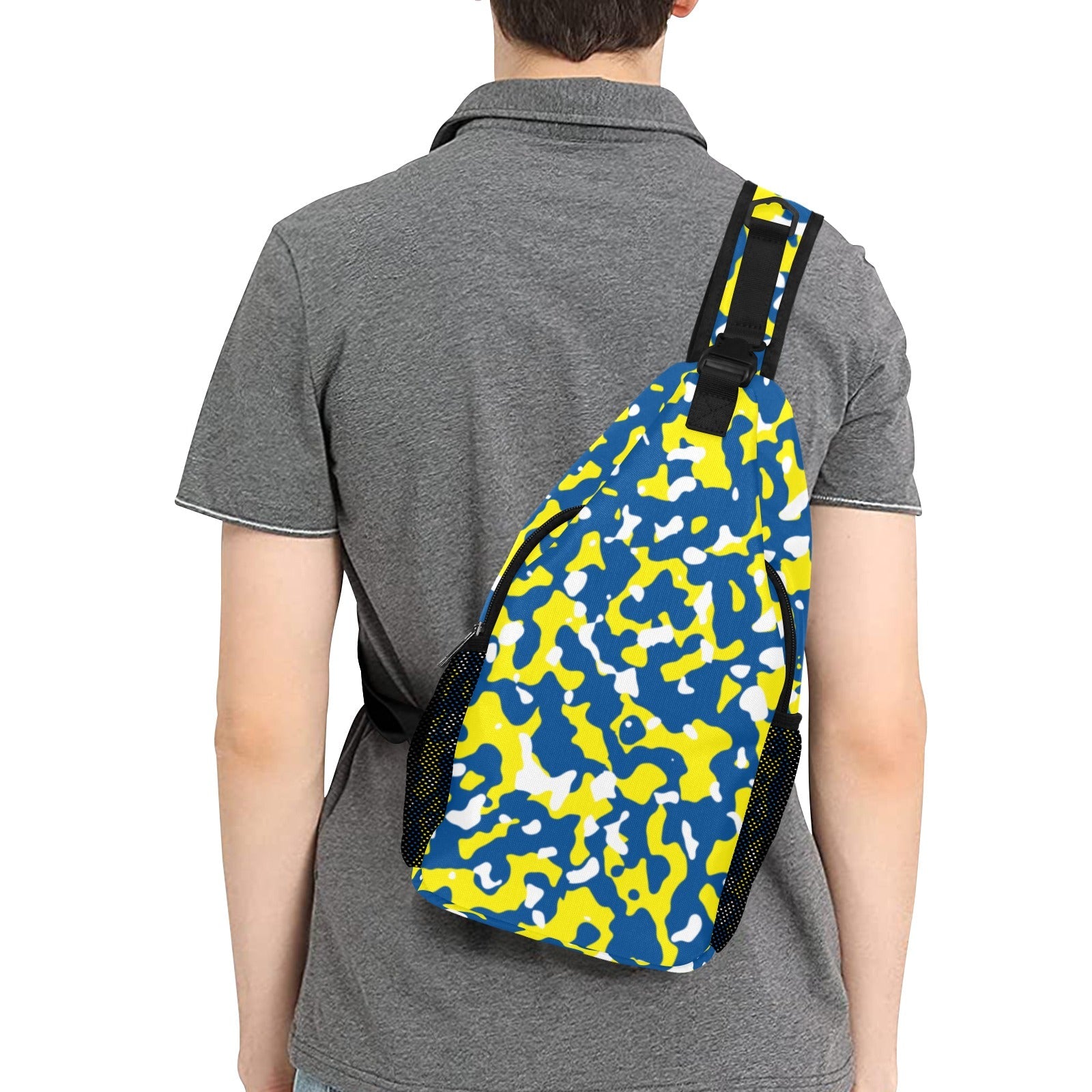 Curacao Flag Camo Men's Casual Chest Bag - Conscious Apparel Store