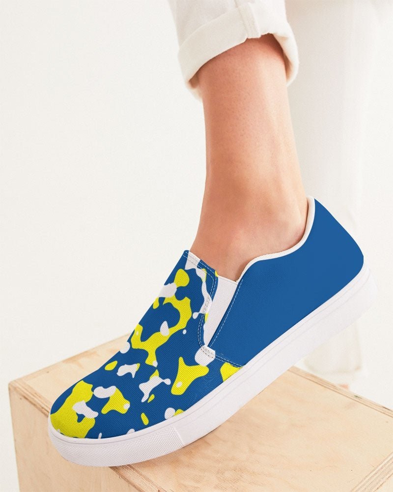 Curacao Flag Camo Women's Slip-On Canvas Shoe - Conscious Apparel Store