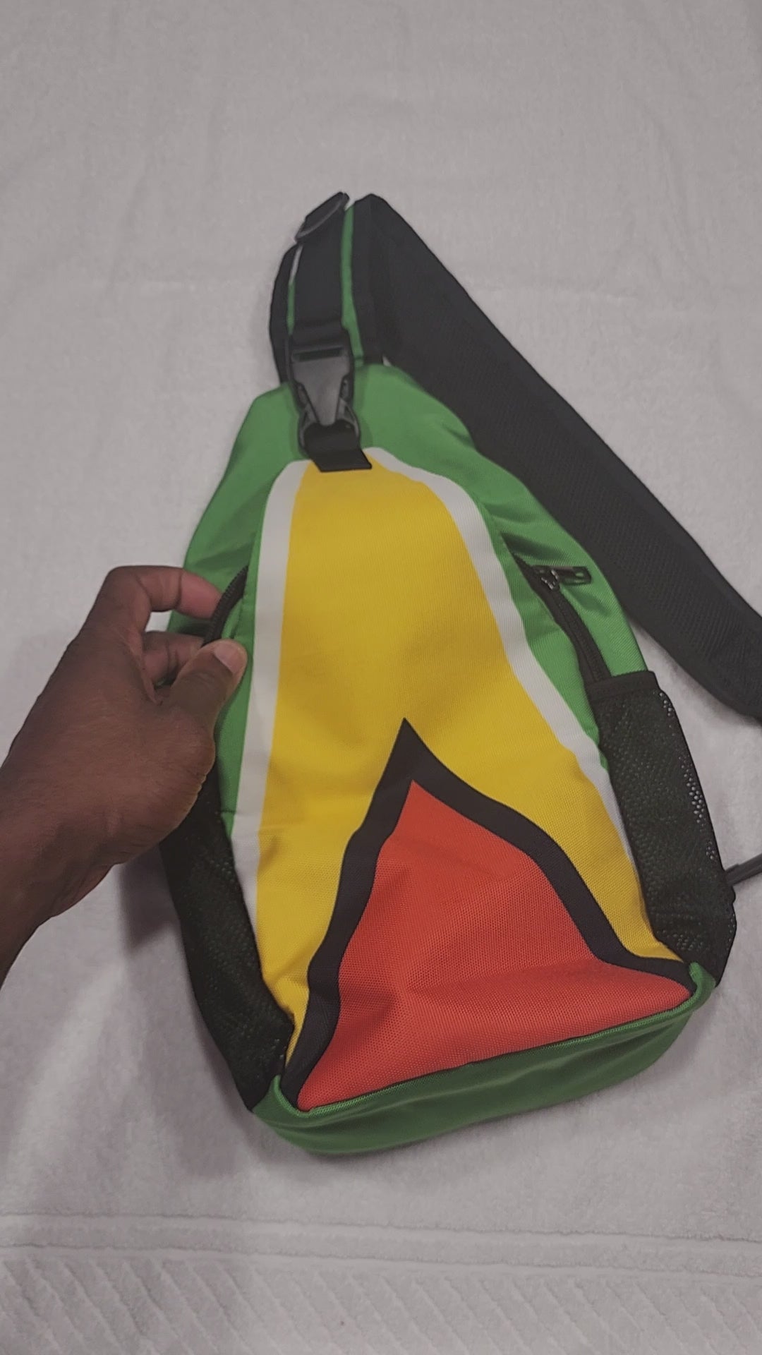 Guyana Flag Men's Casual Chest Bag
